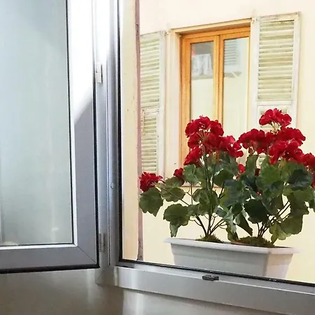 2 Bedroom Apartment Old Town Centre Nizza Esterno foto